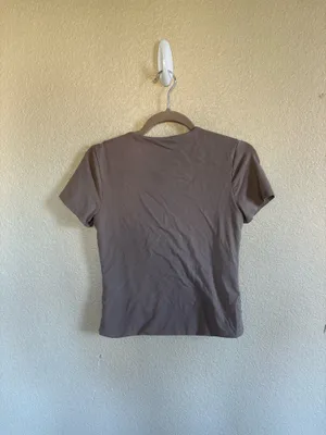 Brown Simple Tee Size M thumbnail 3