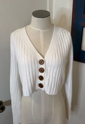Urban Outfitters Cropped White Ribbed V-Neck Button Cardigan Sz S thumbnail 1
