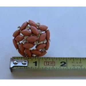 Vintage Gold Tone Coral Pink Peach Lucite Cabochon Ring stones Women’s Sz 8” thumbnail 9