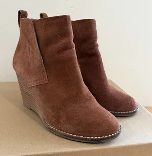 Lucky Brand Suede Wedge Ankle Booties LK- YONIANA‎ Chipmunk Brown 5.5M Capsule thumbnail 1
