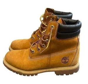 Timberland Women's Classic 6-Inch Waterproof Boot Tan Size 7M thumbnail 1