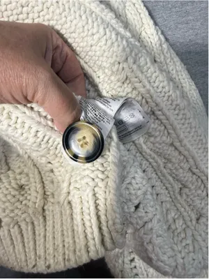 Women's H&M Cable Knit Cropped Cardigan White Size M thumbnail 3