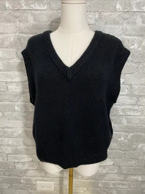 Old Navy Black V-Neck Knit Sweater Vest thumbnail 1