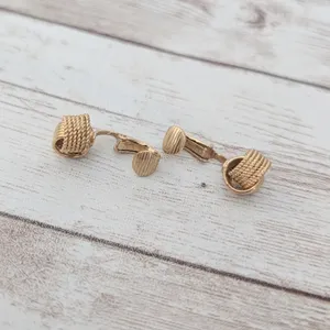 Vintage Avon Clip On Earrings - Pretty Gold Tone Interlocking Design 3/8" thumbnail 3