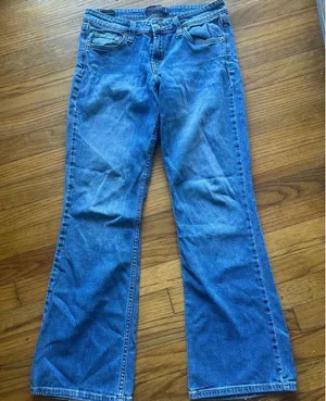 Levis Superlow 518 Jeans 7 Short Low Rise Y2K Skinny Denim Retro Style thumbnail 1
