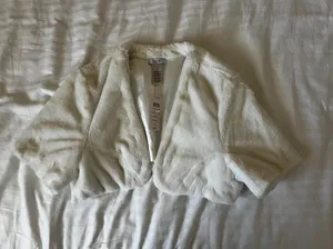 White Fur Shoulder Cover thumbnail 2