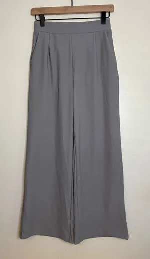 Halara‎ Flex MicroWaffle Wide Leg Pants Grey High Waisted XS NWT thumbnail 1