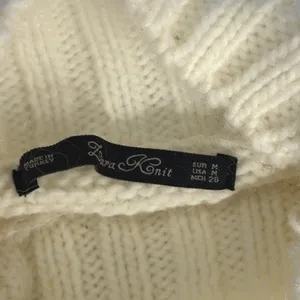 Zara Women Ivory Textured Knit Turtleneck Sweater M Shoulder Buttons Ribbed Hem thumbnail 3