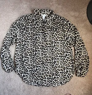H&M Ladies Long Sleeve Leopard Print Lightweight Blouse. Size Medium thumbnail 1