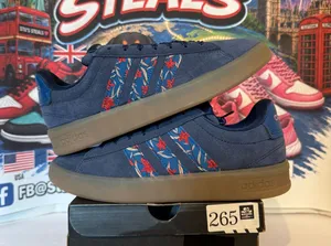 Women’s Adidas Grand Court 3.0 size 7W thumbnail 1