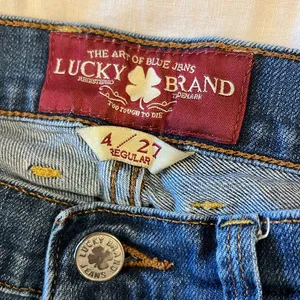 Lucky Brand SOFIA BOOT Jeans Womens Sz 4 Blue Regular Fit Midrise Denim Bootcut thumbnail 5