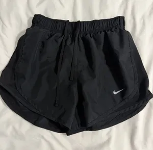 Nike Shorts thumbnail 1