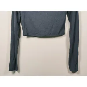 Lululemon Hold Tight Cropped Long Sleeve Shirt Size 6 Blue Ribbed Fitted Casual thumbnail 9