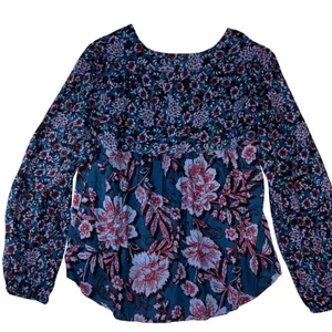 Band of the Free Blue Red Floral V-Neck Long Sleeve Blouse Small NWT thumbnail 5