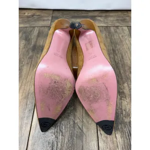 Escada Tan Suede Pointed Toe Pumps Patent Heel Accent Made in Italy Size 8.5 thumbnail 6
