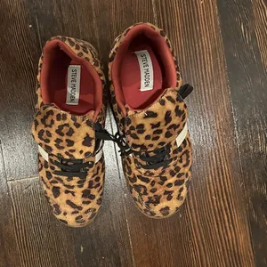 Steve Madden Cheetah Print Shoe thumbnail 2