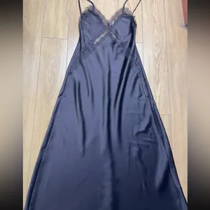 Zara SATIN LACE MIDI DRESS M thumbnail 6