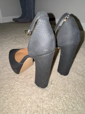 Jessica Simpson Heels thumbnail 2