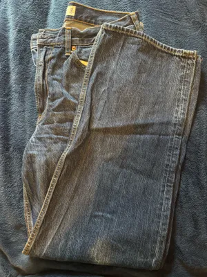 Abercrombie High-Rise Jeans thumbnail 1