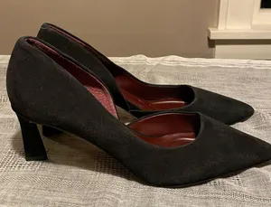 Franco Sarto black suede “Tana” heels size 8.5. D’Orsay style. Padded insole thumbnail 3