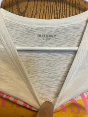 Old Navy Graphic Tee thumbnail 2