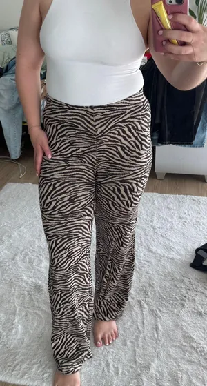 Zebra Pants Multiple Size M thumbnail 2