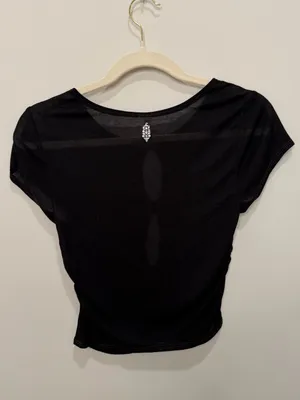 Free People Movement Black Lightweight‎ Ruched Keyhole Crop Top Size Small thumbnail 4