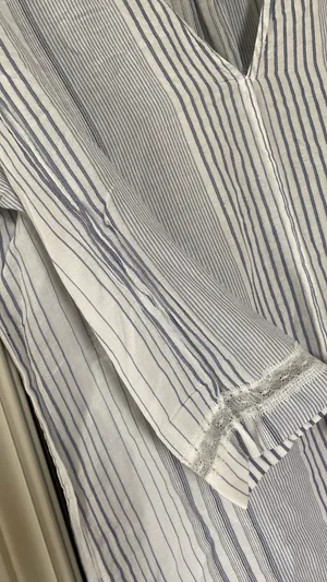 Victoria's Secret Linen Shirt thumbnail 3