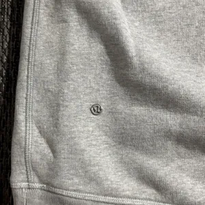 Lululemon Avenue Pullover Turtleneck Sweater Heathered Grey Cotton Fleece Size 8 thumbnail 5