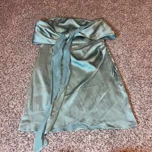 Cider‎ Strapless Mini Dress Party Cocktail Tie Front Green M thumbnail 1