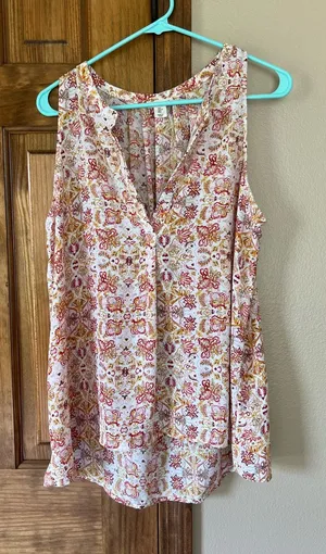 Artisan Ny Floral Sleeveless V-Neck Sleeveless Blouse in White, Red, and Mustard thumbnail 1