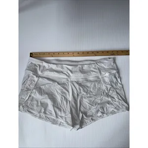 Lululemon White‎ Shorts Sz 12 Lined Zip Back Pocket thumbnail 2