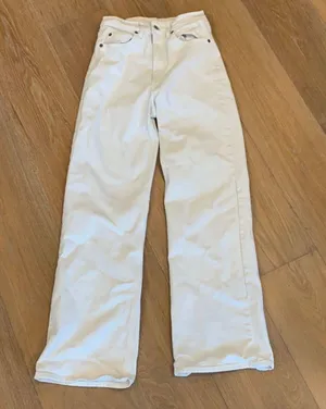 H&M High Waisted white denim straight leg jeans thumbnail 1