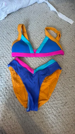 One One colorblock bikini thumbnail 2