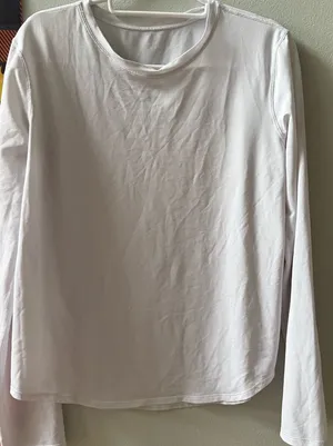 Lululemon Athletica Light Gray Long Sleeve Shirt thumbnail 1