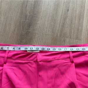 Edikted Hot Pink High-Waist Tailored Women’s‎ Shorts thumbnail 3