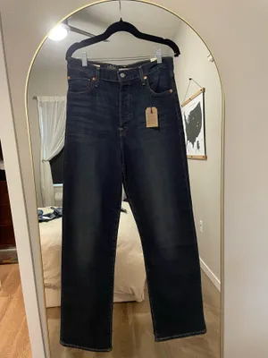 Levi's Women's Ribcage Straight Leg Jean- NWT Size 31 thumbnail 2