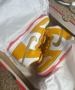 Nike Women’s Dunk High thumbnail 1