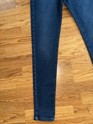 KanCan Button Fly Skinny Jeans Juniors Size 9 Waist Size 28 Dark Wash Stretchy thumbnail 6