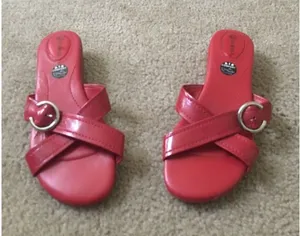 George Women's Red Slides Sandals Slip On Slides Shoes Size 8.5 thumbnail 1