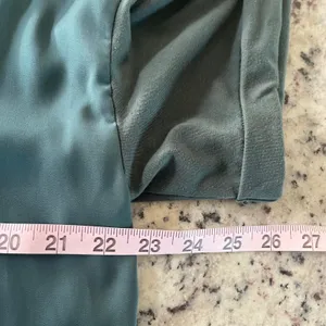 Lysse Mixed Media V-Neck Top Women S Teal Green Workwear Minimalist Short Sleeve thumbnail 10