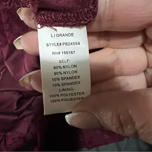 Maniju Burgundy Lace Floral Long Sleeve Off Shoulder Sweetheart‎ Maxi Dress thumbnail 13