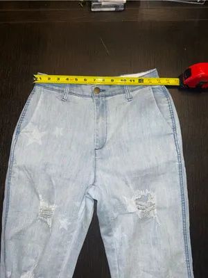 easel Distressed Star Print Light Wash Jeans Women’s Casual Denim Pants thumbnail 4