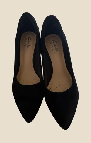 Clarks Collection Black Suede Pointed Toe Block Heel Pumps Witchy 6M thumbnail 1