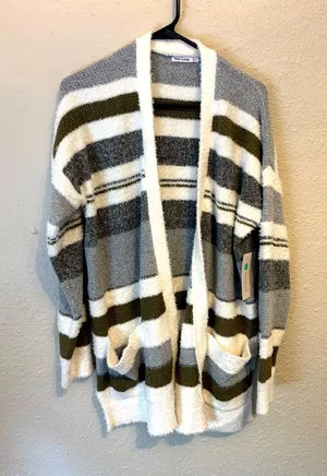 Pink Clover Cardigan thumbnail 1