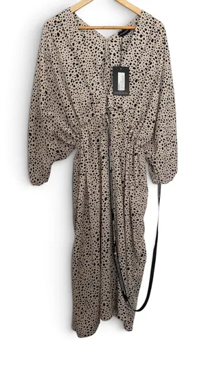 PrettyLittleThing Stone Dalmatian Tie Waist Batwing Sleeve Maxi Dress USA 6 NWT thumbnail 1