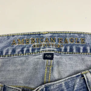 American Eagle Light Wash Distressed Faded Flex Skinny Jean Shorts- Size 34 thumbnail 10