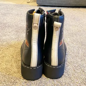 Steve Madden x Harlem Festival of Culture Lace-Up Platform Combat Boots thumbnail 6