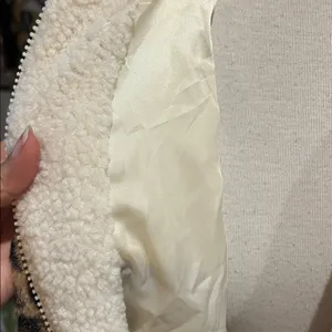 Southern Stitch Sherpa cream and leopard vest. Size L/XL NWT thumbnail 6