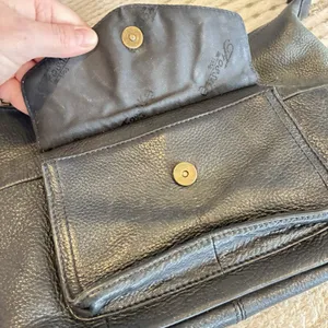 Pebbled Black Leather Fossil Shoulder Bag Great Condition Lovely And Soft thumbnail 5